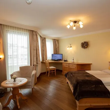 Alpenresidenz Trisanna Panzió 4*