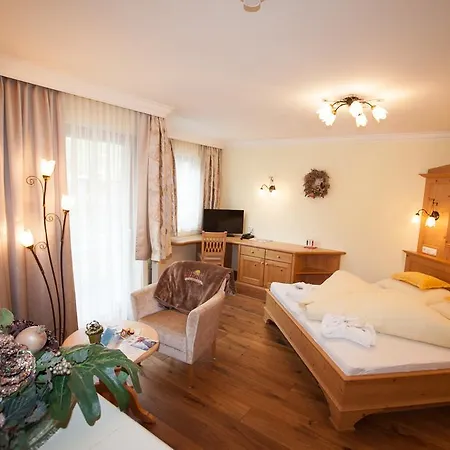 Alpenresidenz Trisanna Panzió 4*
